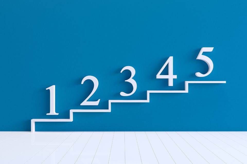 知育に最適!積み木遊びで伸ばす5つの能力とは?