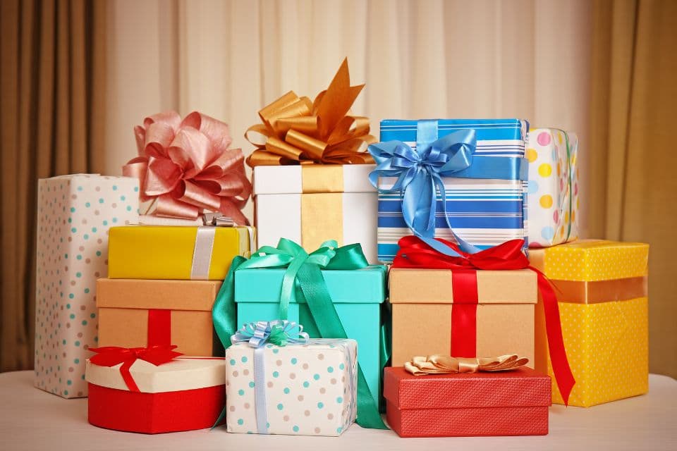 積み木はプレゼントにぴったり!選ばれる理由と贈るときのポイント